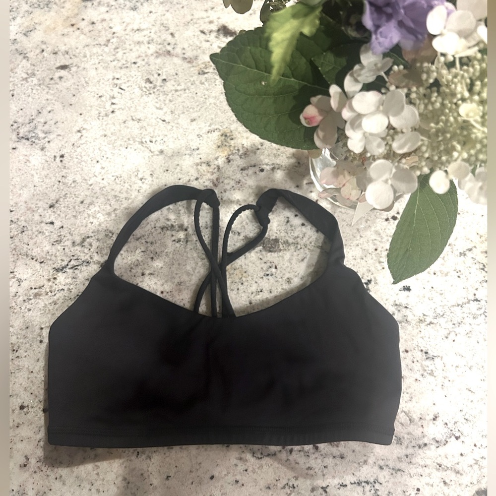 Lululemon Free To Be Women's Sports Bra🖤🤩🖤